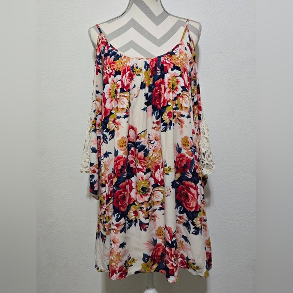 Umgee Floral Cold Shoulder Tunic Mini Dress Crochet Lace Sleeves Size Medium - Picture 3 of 11